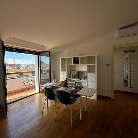Appartamento Isola- Attico Con Balcone Μιλάνο Εξωτερικό φωτογραφία