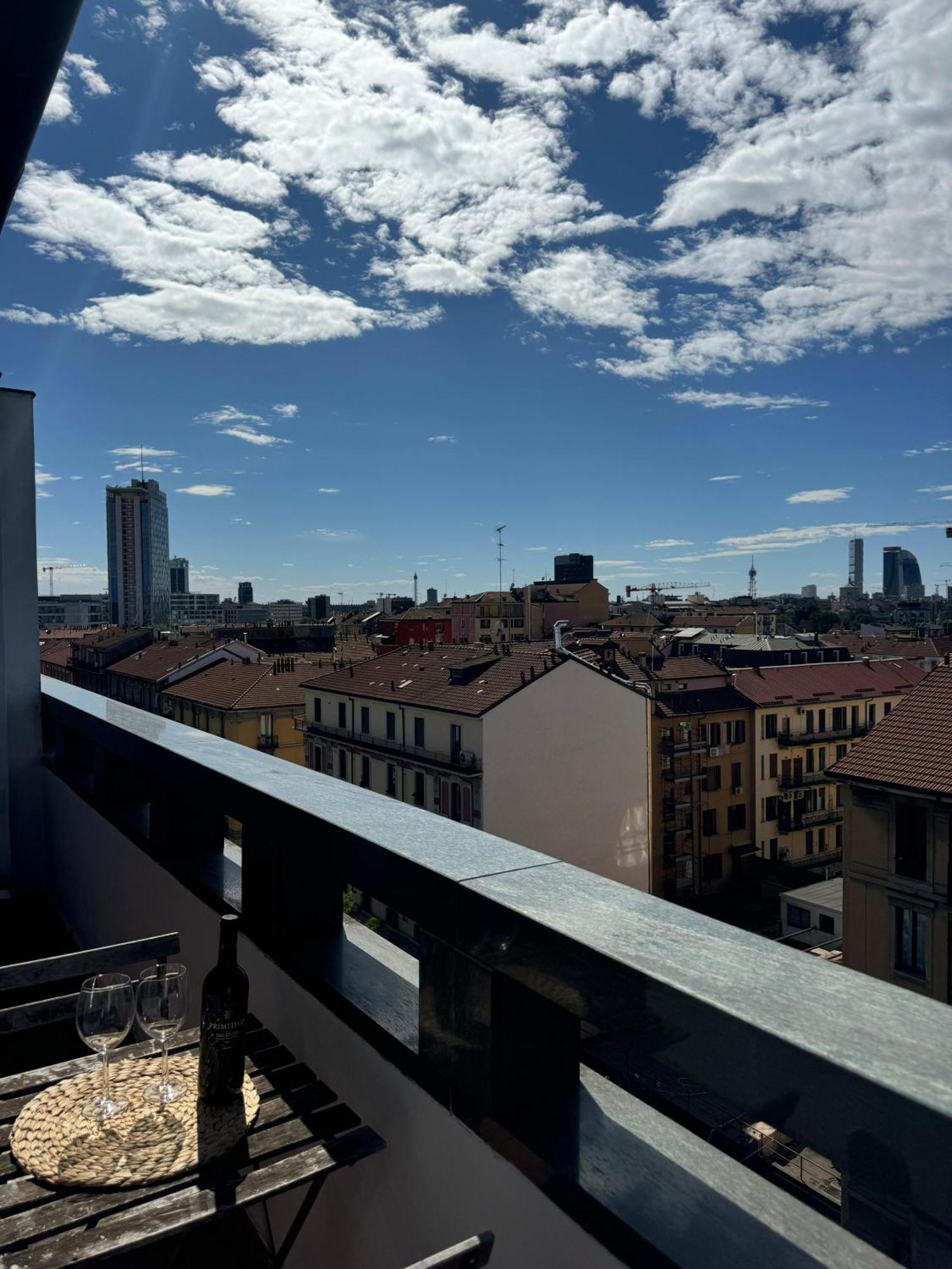Appartamento Isola- Attico Con Balcone Μιλάνο Εξωτερικό φωτογραφία